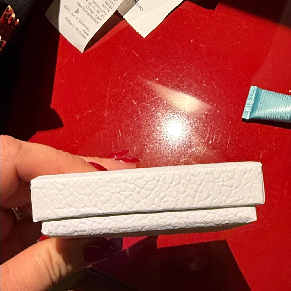 Dior White and Gold Textured Box with Perfume Samples - Picture 3 of 5